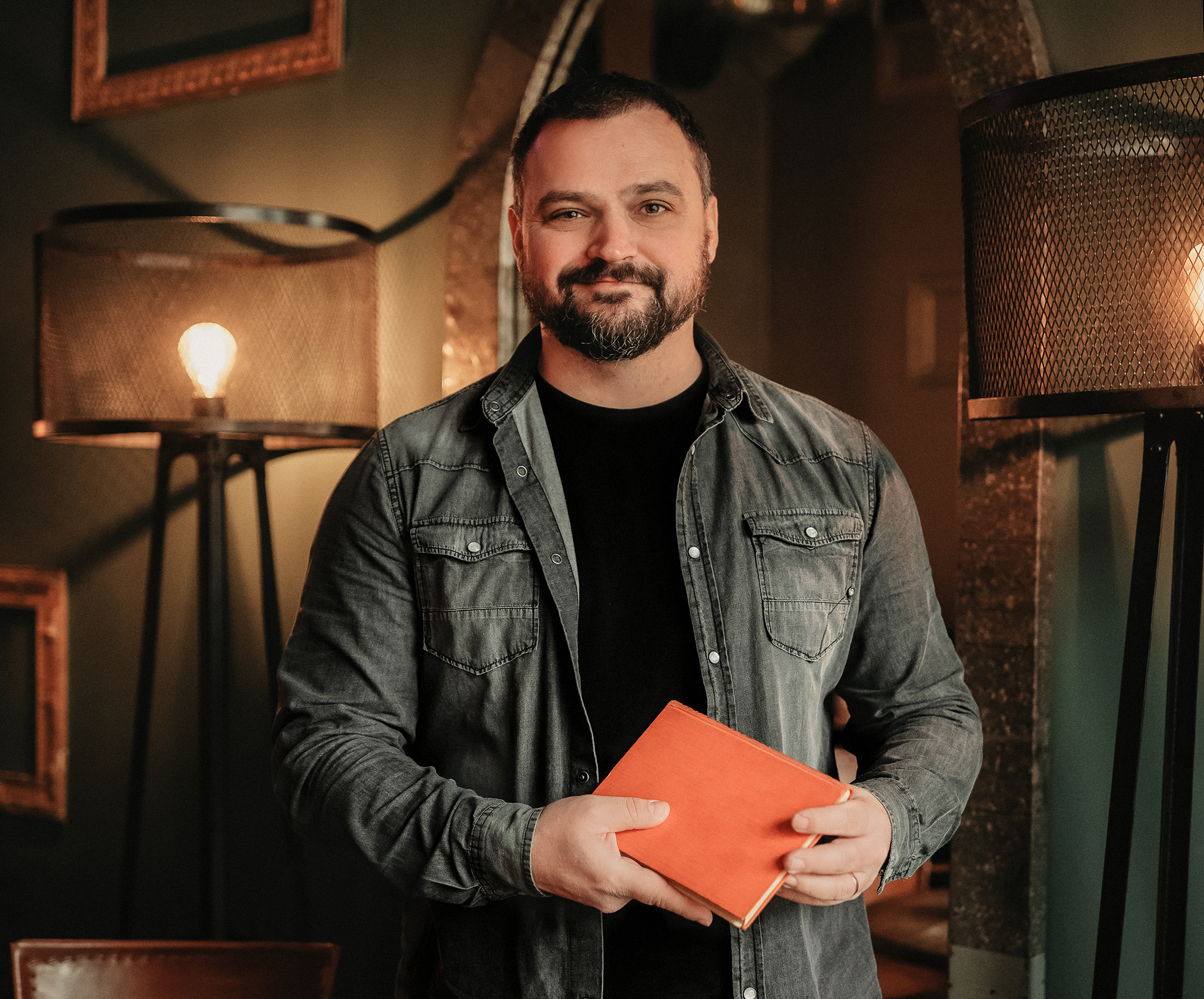 HRVATSKI PISAC KRISTIAN NOVAK 8. SEPTEMBRA U NJEGOŠEVOM PARKU